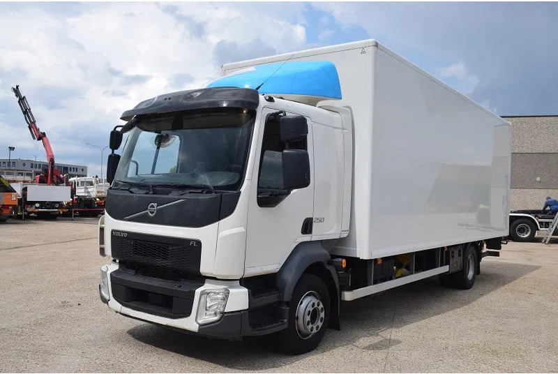 Volvo FL 250 - 박스 트럭 : 사진 2 Volvo FL 250 - 박스 트럭 : 사진 2