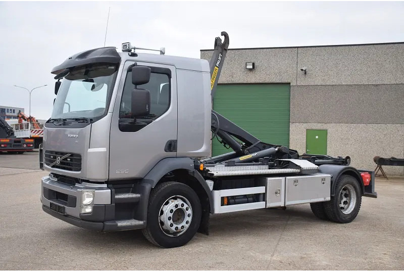 Volvo FL 290 - 후크 리프트 트럭 : 사진 1 Volvo FL 290 - 후크 리프트 트럭 : 사진 1