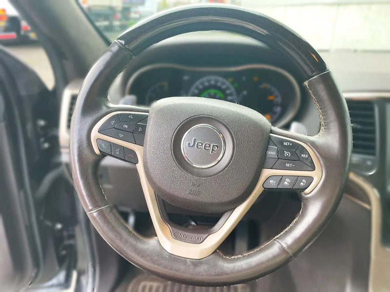 Jeep Grand Cherokee Jeep Grand Cherokee *Export*AHK 2,9t*zetelverw. voor-achter*elektr. zetels*adaptive cruise control - 차량 : 사진 5 Jeep Grand Cherokee Jeep Grand Cherokee *Export*AHK 2,9t*zetelverw. voor-achter*elektr. zetels*adaptive cruise control - 차량 : 사진 5