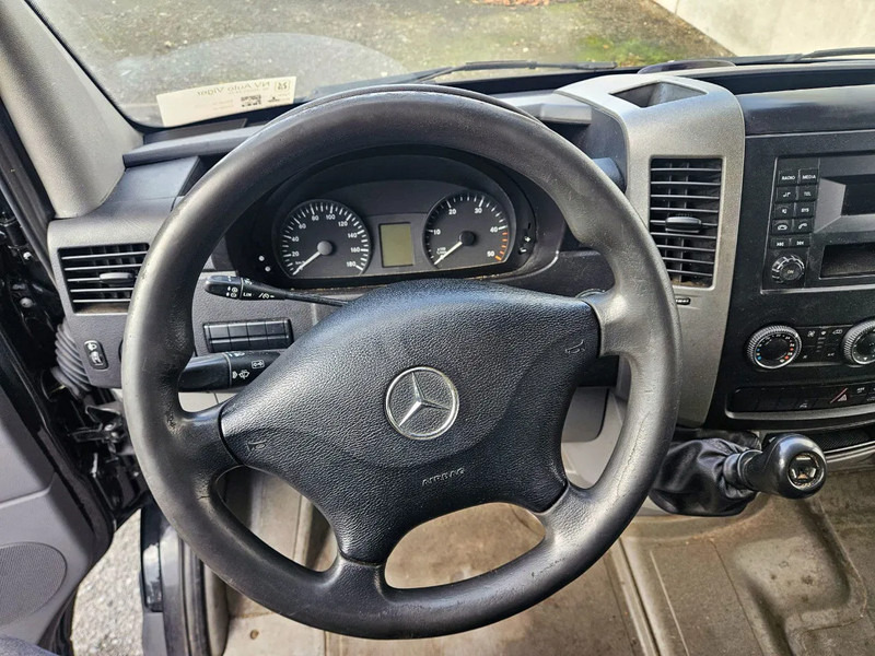 Mercedes-Benz Sprinter 313 - 냉동 밴 : 사진 4 Mercedes-Benz Sprinter 313 - 냉동 밴 : 사진 4