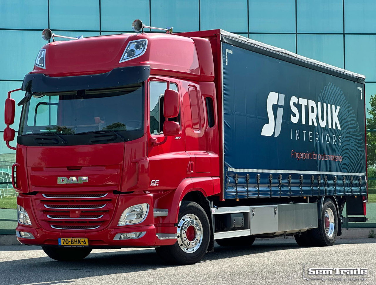 DAF CF 290 FA Space CAB Hardhouten Vloer 2500 KG Klep Nieuw Staat - 박스 트럭 : 사진 1 DAF CF 290 FA Space CAB Hardhouten Vloer 2500 KG Klep Nieuw Staat - 박스 트럭 : 사진 1