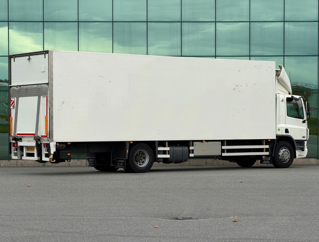 DAF CF 75.250 Euro 3 Manual Gearbox VAN Beurden Isolated BOX Tail Lift Super Condition NL-Truck - 박스 트럭 : 사진 4 DAF CF 75.250 Euro 3 Manual Gearbox VAN Beurden Isolated BOX Tail Lift Super Condition NL-Truck - 박스 트럭 : 사진 4