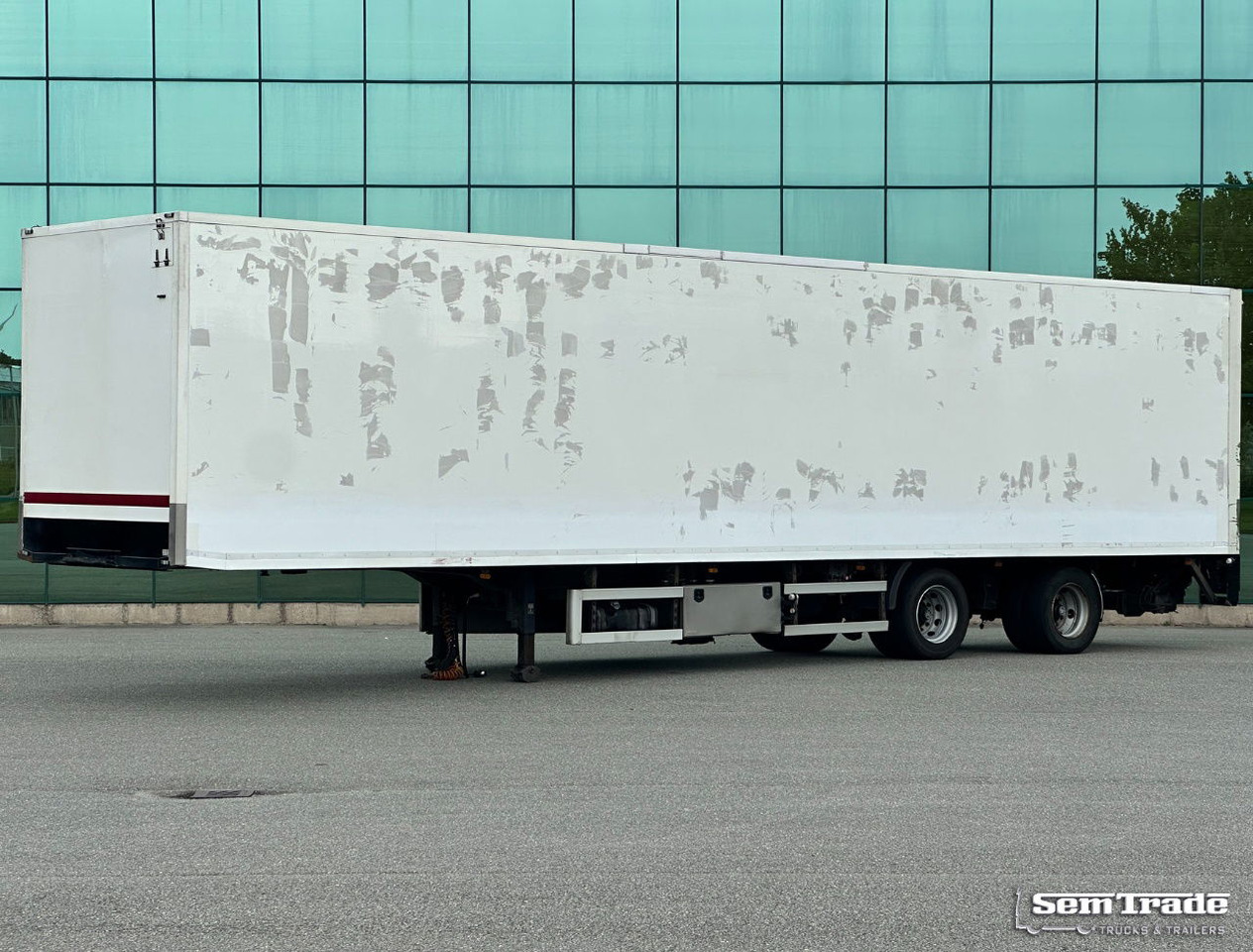 Lamboo T03 Isolated BOX + Heater Steering Axle Lift Axle Tail Lift NL-Trailer - 밀폐형 박스 세미 트레일러 : 사진 1 Lamboo T03 Isolated BOX + Heater Steering Axle Lift Axle Tail Lift NL-Trailer - 밀폐형 박스 세미 트레일러 : 사진 1