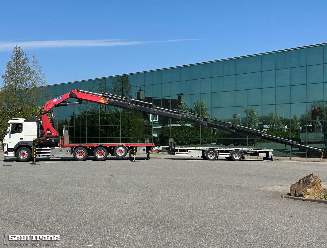 Volvo FMX 540 8X4 HMF 6020 K8 Kraan 231.000 KM + 2023 Sterk Trailer Super Condit - 크레인 트럭 : 사진 2 Volvo FMX 540 8X4 HMF 6020 K8 Kraan 231.000 KM + 2023 Sterk Trailer Super Condit - 크레인 트럭 : 사진 2