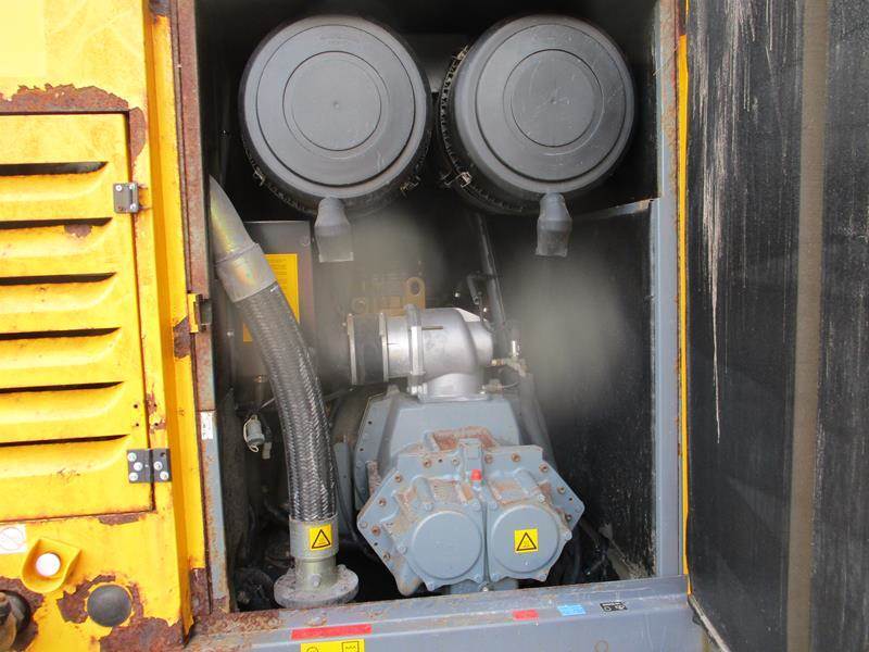 Atlas-Copco XAHS 336 CD - 공기 압축기 : 사진 3 Atlas-Copco XAHS 336 CD - 공기 압축기 : 사진 3