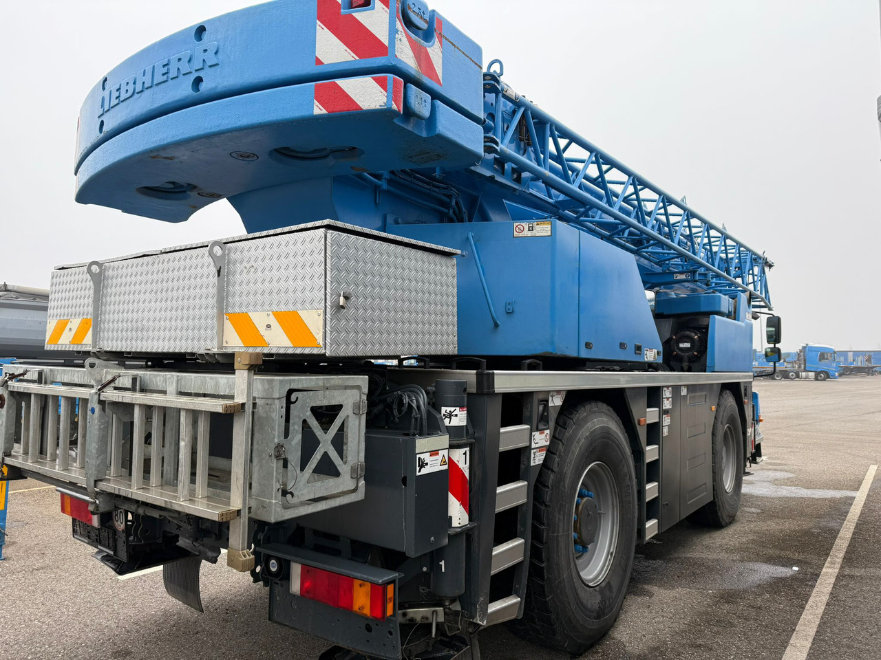 LIEBHERR LTM 1030-2.1 - 모바일 크레인 : 사진 3 LIEBHERR LTM 1030-2.1 - 모바일 크레인 : 사진 3