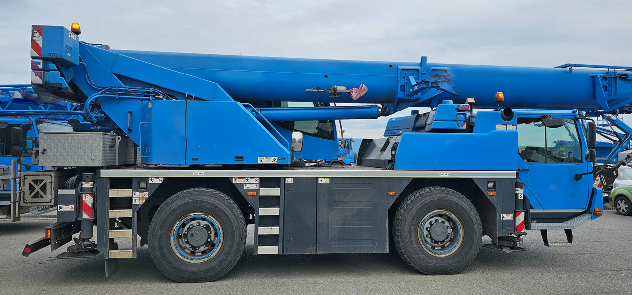 LIEBHERR LTM 1040-2.1 - 모바일 크레인 : 사진 2 LIEBHERR LTM 1040-2.1 - 모바일 크레인 : 사진 2