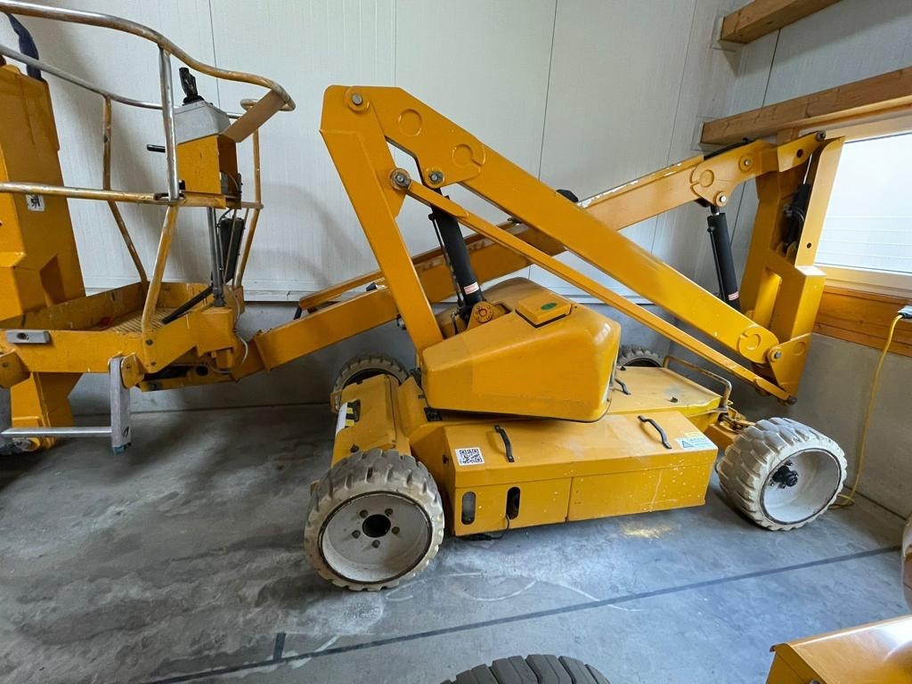 UPRIGHT AB38 / defect - 관절 붐 : 사진 2 UPRIGHT AB38 / defect - 관절 붐 : 사진 2