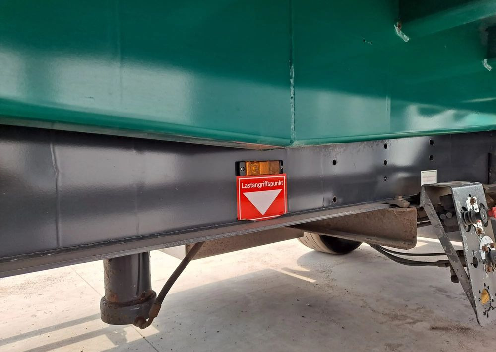 Kempf Wywrot do przewozu zrebek i drzewa przyczepa - 덤프 트레일러 : 사진 1 Kempf Wywrot do przewozu zrebek i drzewa przyczepa - 덤프 트레일러 : 사진 1