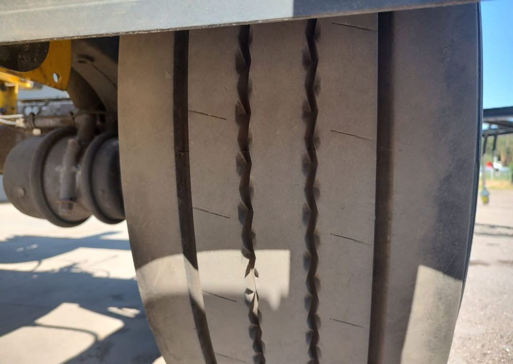 Krone Przyczepa BDF Krone - 컨테이너 운반 장치/ 스와프 보디 트레일러 : 사진 4 Krone Przyczepa BDF Krone - 컨테이너 운반 장치/ 스와프 보디 트레일러 : 사진 4