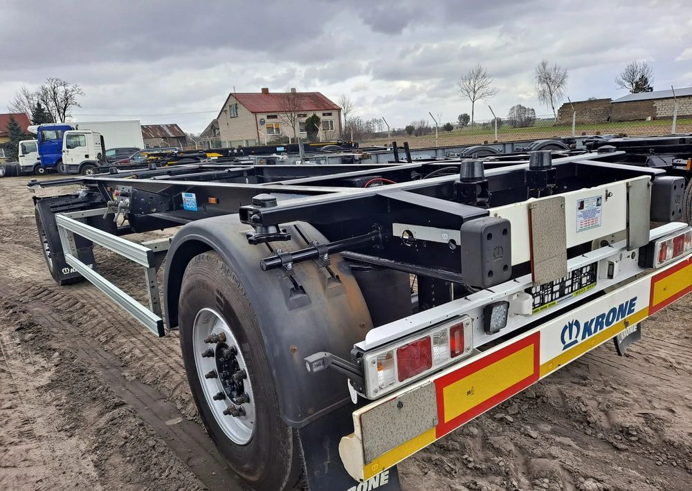 Krone Przyczepa Krone BDF 2017 rok - 기타 기계 : 사진 4 Krone Przyczepa Krone BDF 2017 rok - 기타 기계 : 사진 4