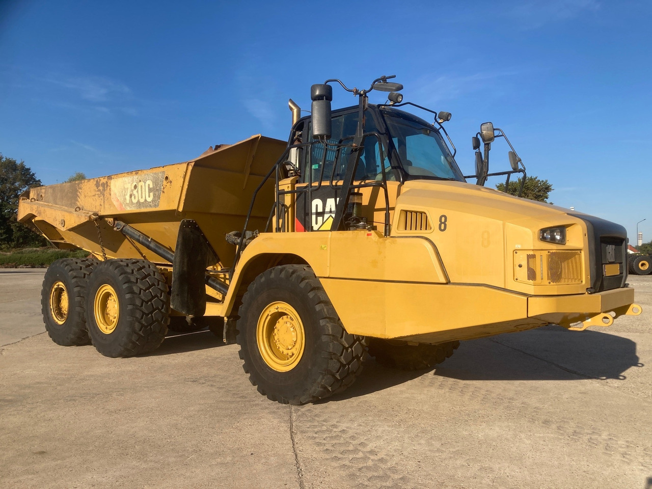 CATERPILLAR 730C - 관절 덤프 : 사진 4 CATERPILLAR 730C - 관절 덤프 : 사진 4