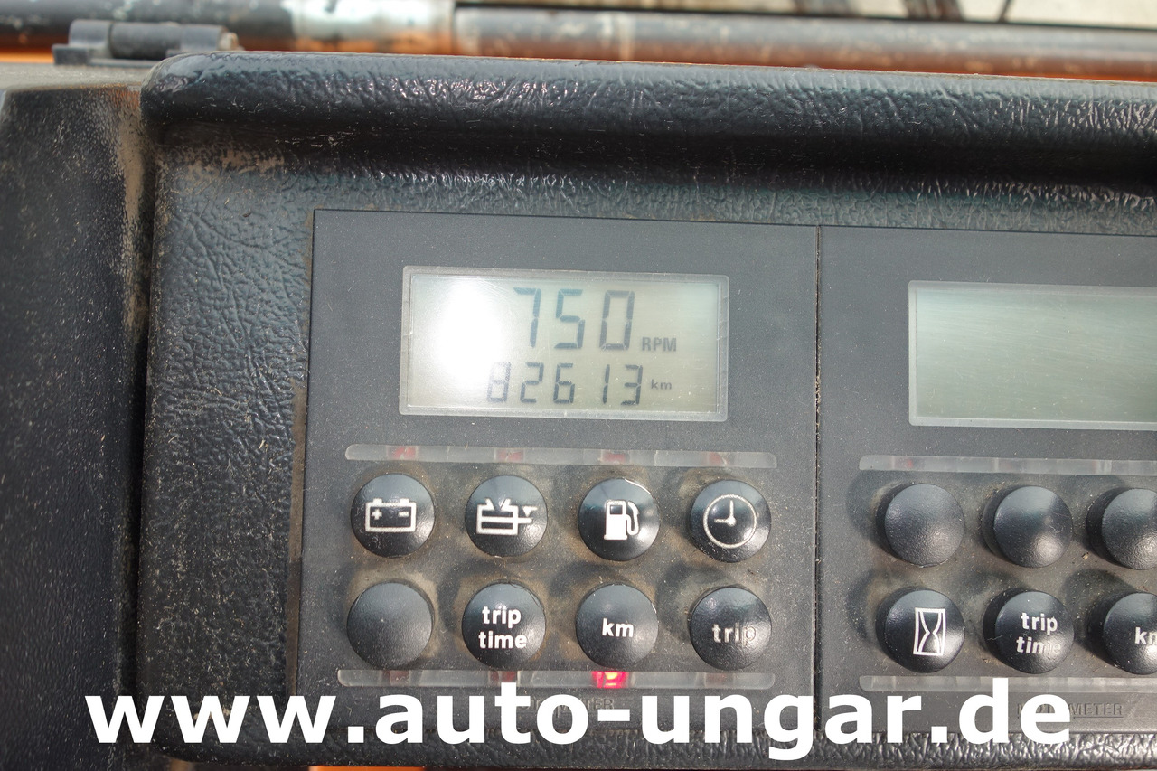 거리 청소 차량 Aebi MFH 5000 Kehrmaschine Baujahr 2004 4-Rad Lenkung Wildkrautbesen : 사진 20 거리 청소 차량 Aebi MFH 5000 Kehrmaschine Baujahr 2004 4-Rad Lenkung Wildkrautbesen : 사진 20