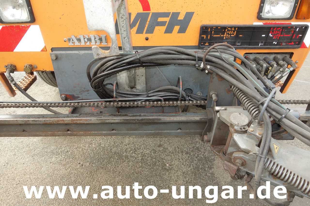거리 청소 차량 Aebi MFH 5000 Kehrmaschine Baujahr 2004 4-Rad Lenkung Wildkrautbesen : 사진 14 거리 청소 차량 Aebi MFH 5000 Kehrmaschine Baujahr 2004 4-Rad Lenkung Wildkrautbesen : 사진 14