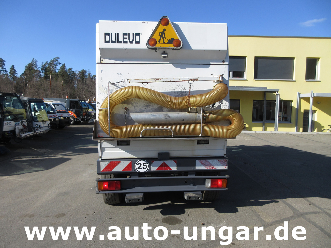 DULEVO 5000 City Hochentleerung Handsaugschlauch Frontbesen 4x4x4 - 거리 청소 차량 : 사진 4 DULEVO 5000 City Hochentleerung Handsaugschlauch Frontbesen 4x4x4 - 거리 청소 차량 : 사진 4