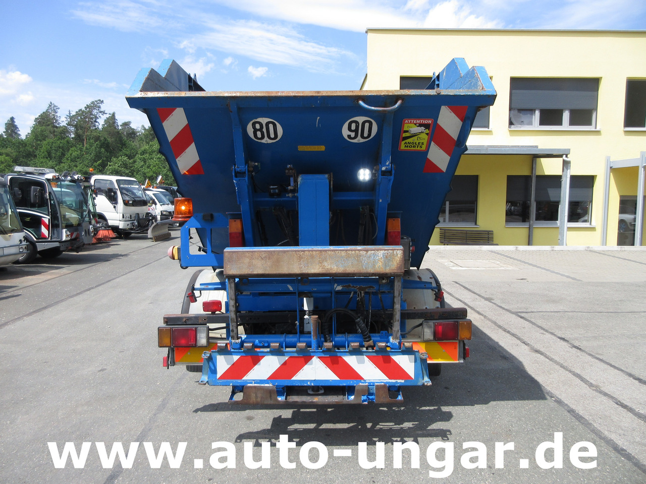 ISUZU NQR Smoother Q75 Y07 Müllwagen 8m³ TECNO 7.500kg Kipper Presse Lifter - 쓰레기차 : 사진 5 ISUZU NQR Smoother Q75 Y07 Müllwagen 8m³ TECNO 7.500kg Kipper Presse Lifter - 쓰레기차 : 사진 5