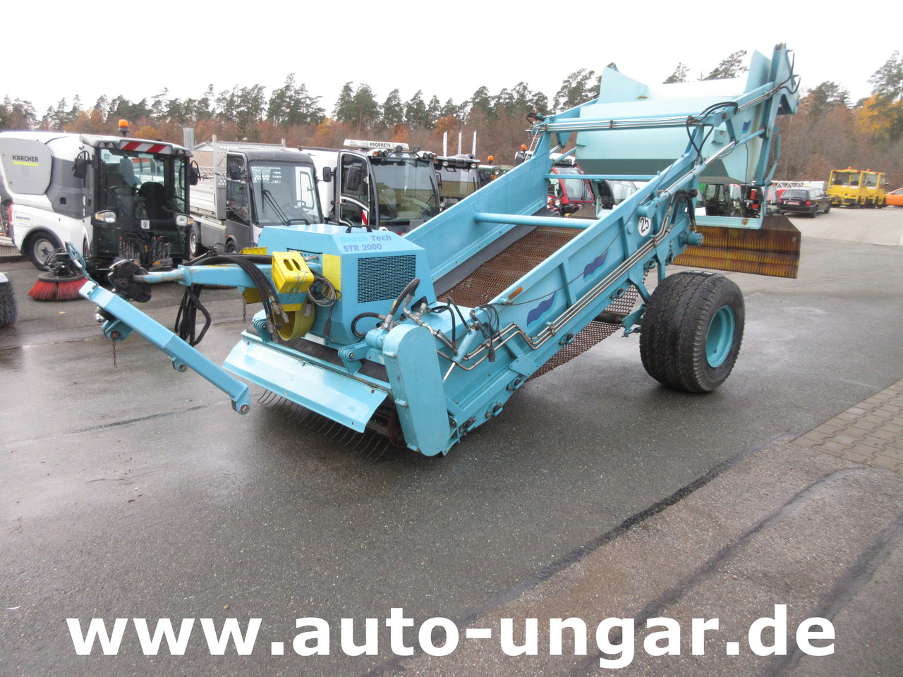 Kässbohrer BeachTech STR 2000 Cribleuse de Plage BeachCleaner Strandreiniger عمال تنظيف الشاطئ - 지자체/ 특수 차량 : 사진 1 Kässbohrer BeachTech STR 2000 Cribleuse de Plage BeachCleaner Strandreiniger عمال تنظيف الشاطئ - 지자체/ 특수 차량 : 사진 1