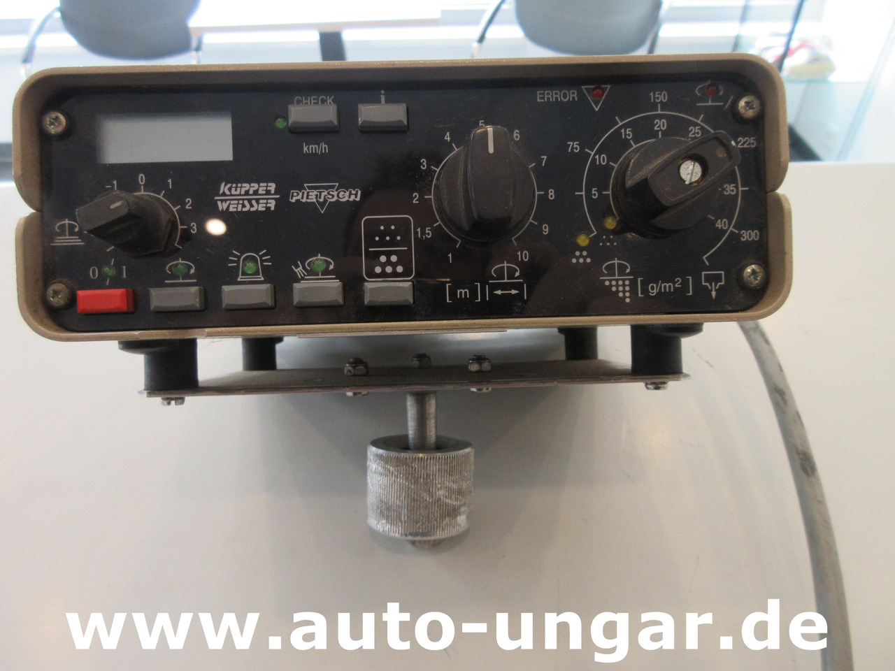 Küpper-Weisser Pietsch Bucher Gmeiner Bedienpult Salzstreuer - 지자체/ 특수 차량 : 사진 1 Küpper-Weisser Pietsch Bucher Gmeiner Bedienpult Salzstreuer - 지자체/ 특수 차량 : 사진 1