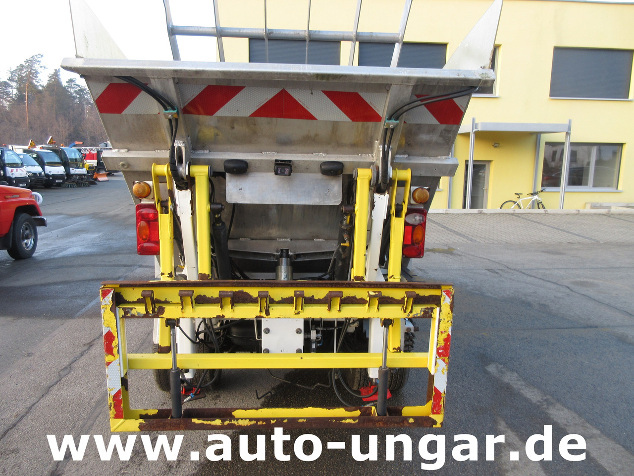 Piaggio Maxxi D120 Diesel Müllwagen Bj. 2012 BOM Garbage Truck °1067 - 쓰레기차 : 사진 4 Piaggio Maxxi D120 Diesel Müllwagen Bj. 2012 BOM Garbage Truck °1067 - 쓰레기차 : 사진 4