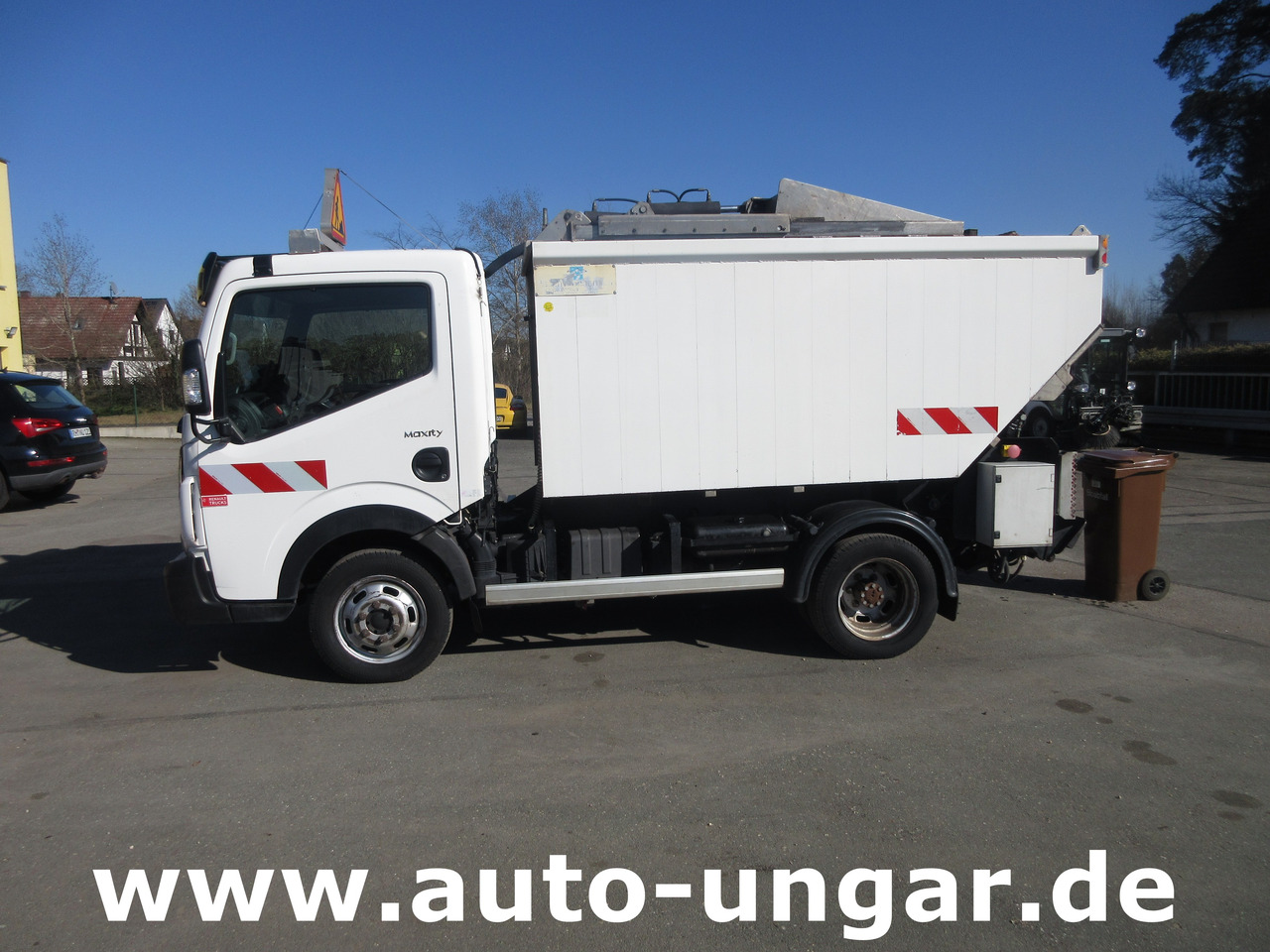 Renault Maxity 140 Müllwagen 3.500kg Lifter Presse Kipper Trittbrett Euro 5 - 쓰레기차 : 사진 2 Renault Maxity 140 Müllwagen 3.500kg Lifter Presse Kipper Trittbrett Euro 5 - 쓰레기차 : 사진 2