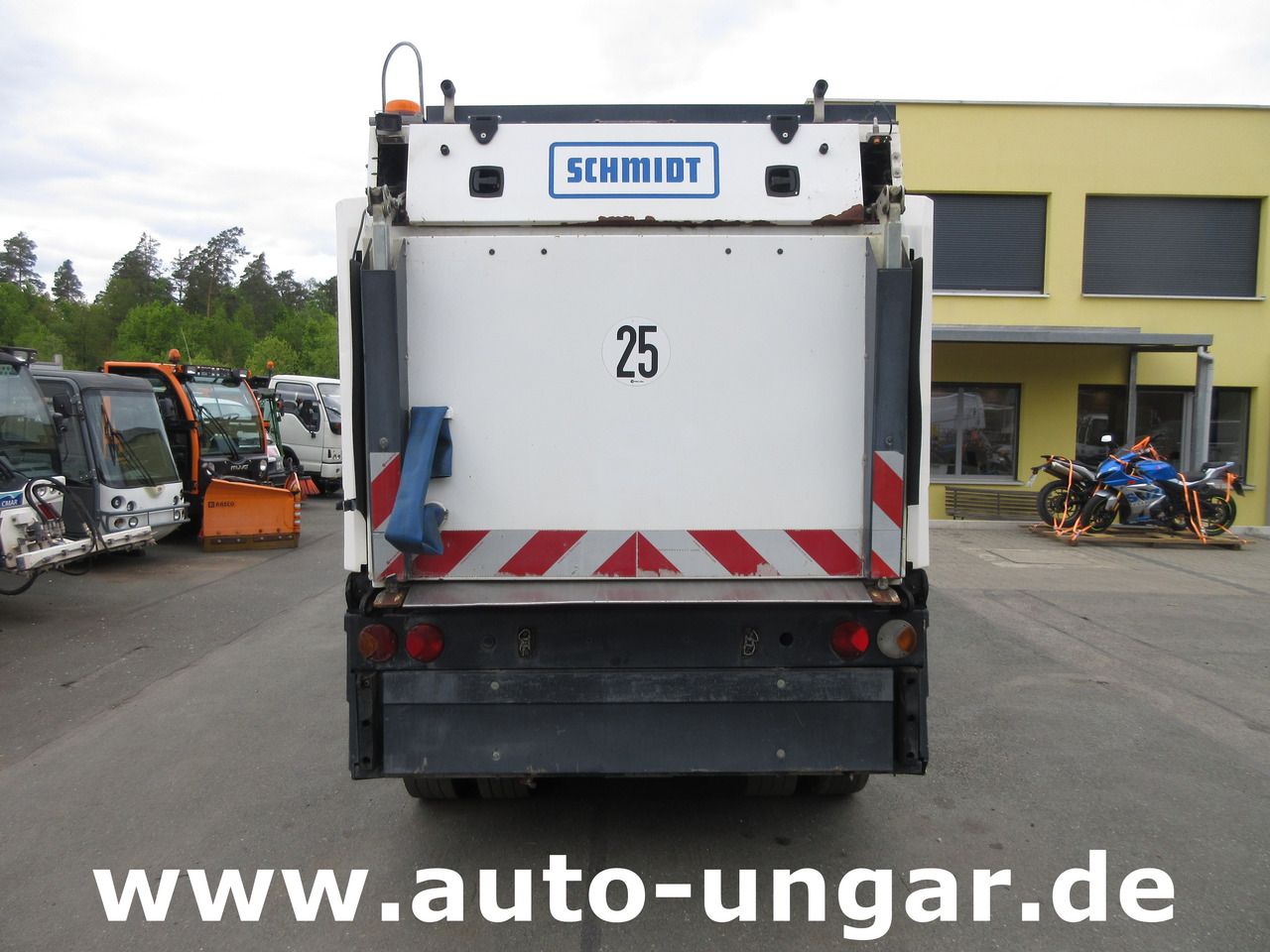 Schmidt Cleango 500 CS556 Euro 6 mit Wildkrautbesen Kehrmaschine aus 1. Hand - 거리 청소 차량 : 사진 5 Schmidt Cleango 500 CS556 Euro 6 mit Wildkrautbesen Kehrmaschine aus 1. Hand - 거리 청소 차량 : 사진 5