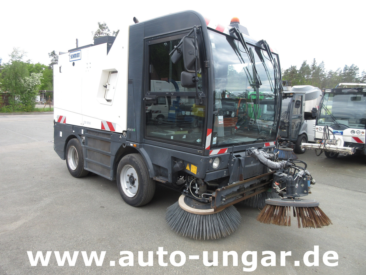 Schmidt Cleango 500 CS556 Euro 6 mit Wildkrautbesen Kehrmaschine aus 1. Hand - 거리 청소 차량 : 사진 1 Schmidt Cleango 500 CS556 Euro 6 mit Wildkrautbesen Kehrmaschine aus 1. Hand - 거리 청소 차량 : 사진 1