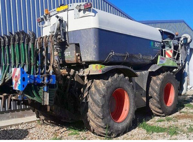 Claas Xerion 4000/783 + SGT(Bauer) - 퇴비 스프레더 : 사진 1 Claas Xerion 4000/783 + SGT(Bauer) - 퇴비 스프레더 : 사진 1