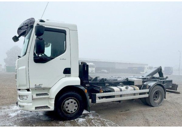 DAF LF260 FA +2024! (CZ)CTS - 후크 리프트 트럭 : 사진 2 DAF LF260 FA +2024! (CZ)CTS - 후크 리프트 트럭 : 사진 2