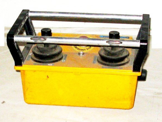 Demag +(CZ) Iteco (el. 2t/4.2m teleskop 25m - 크레인 : 사진 4 Demag +(CZ) Iteco (el. 2t/4.2m teleskop 25m - 크레인 : 사진 4