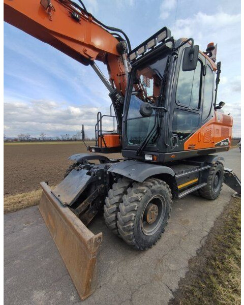 Doosan 18.6t DX170 W-7 (DEVELON) - 휠 굴삭기 : 사진 4 Doosan 18.6t DX170 W-7 (DEVELON) - 휠 굴삭기 : 사진 4