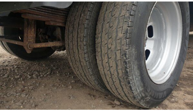 Iveco 50C18 Daily 3.D 16V +Effer - 플랫베드 밴, 콤비 밴 : 사진 5 Iveco 50C18 Daily 3.D 16V +Effer - 플랫베드 밴, 콤비 밴 : 사진 5