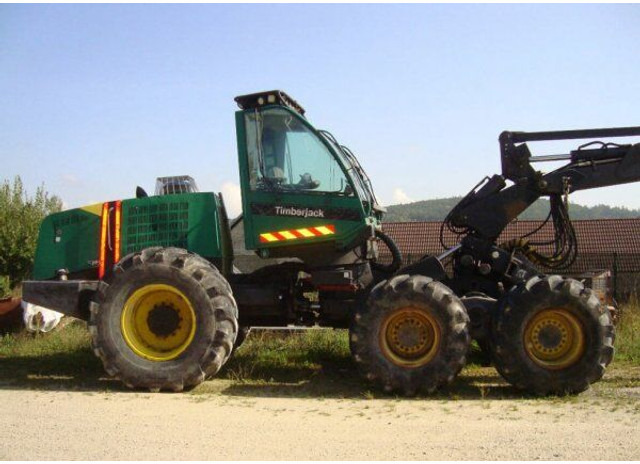 John Deere 1470D 6W - 산림용 수확기 : 사진 3 John Deere 1470D 6W - 산림용 수확기 : 사진 3