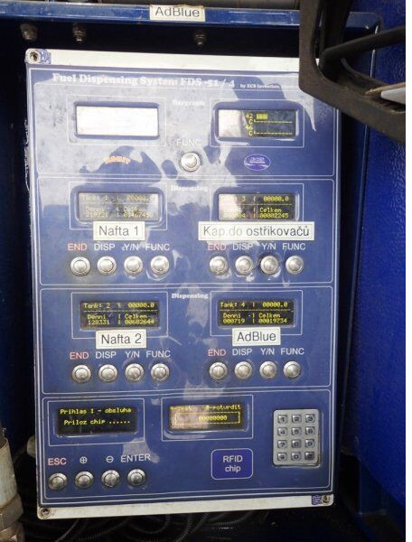 Renault 19.5t +8m3 (5+3) Kobit - 유조트럭 : 사진 5 Renault 19.5t +8m3 (5+3) Kobit - 유조트럭 : 사진 5