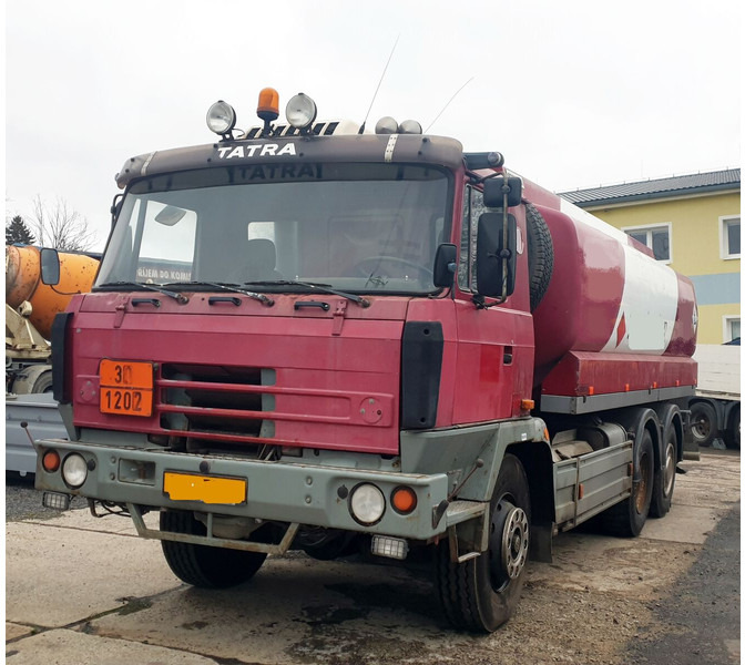 Tatra 6x6 T815 ADR 17m3 - 유조트럭 : 사진 2 Tatra 6x6 T815 ADR 17m3 - 유조트럭 : 사진 2