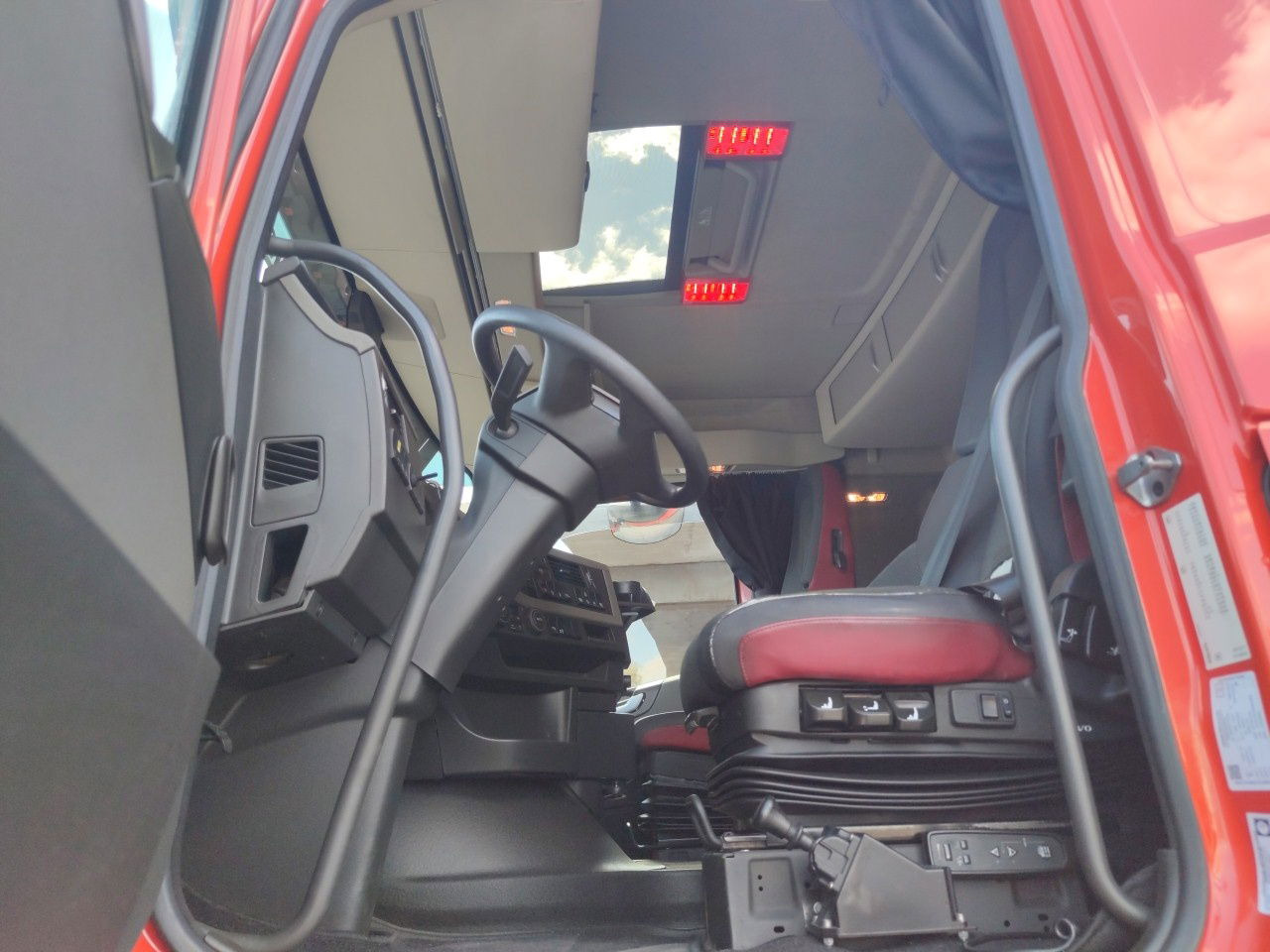 Volvo FH 13.500 - 트랙터 유닛 : 사진 5 Volvo FH 13.500 - 트랙터 유닛 : 사진 5