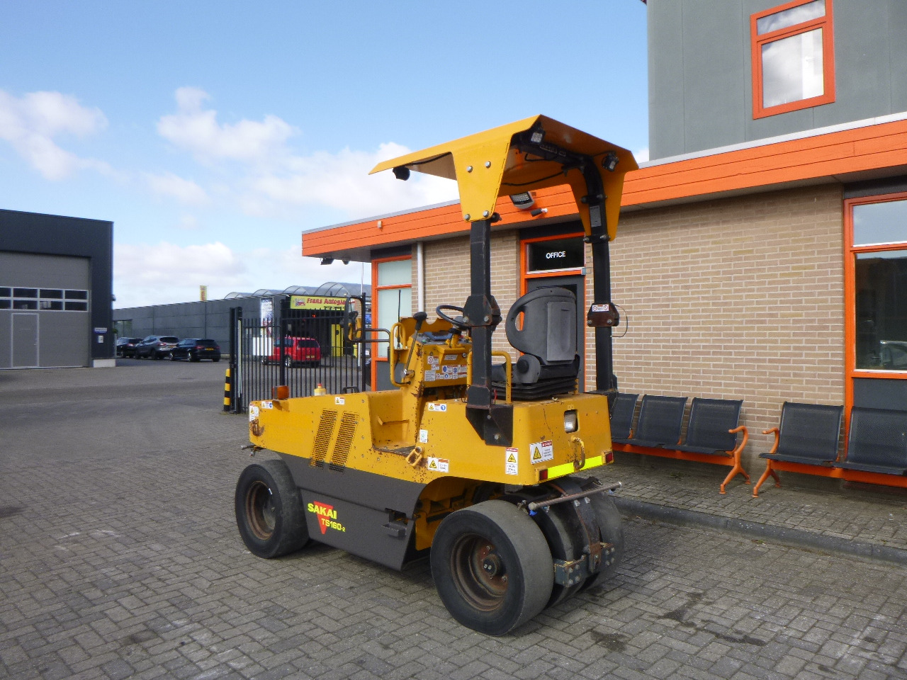SAKAI TS160-2 - 공압 롤러 : 사진 3 SAKAI TS160-2 - 공압 롤러 : 사진 3