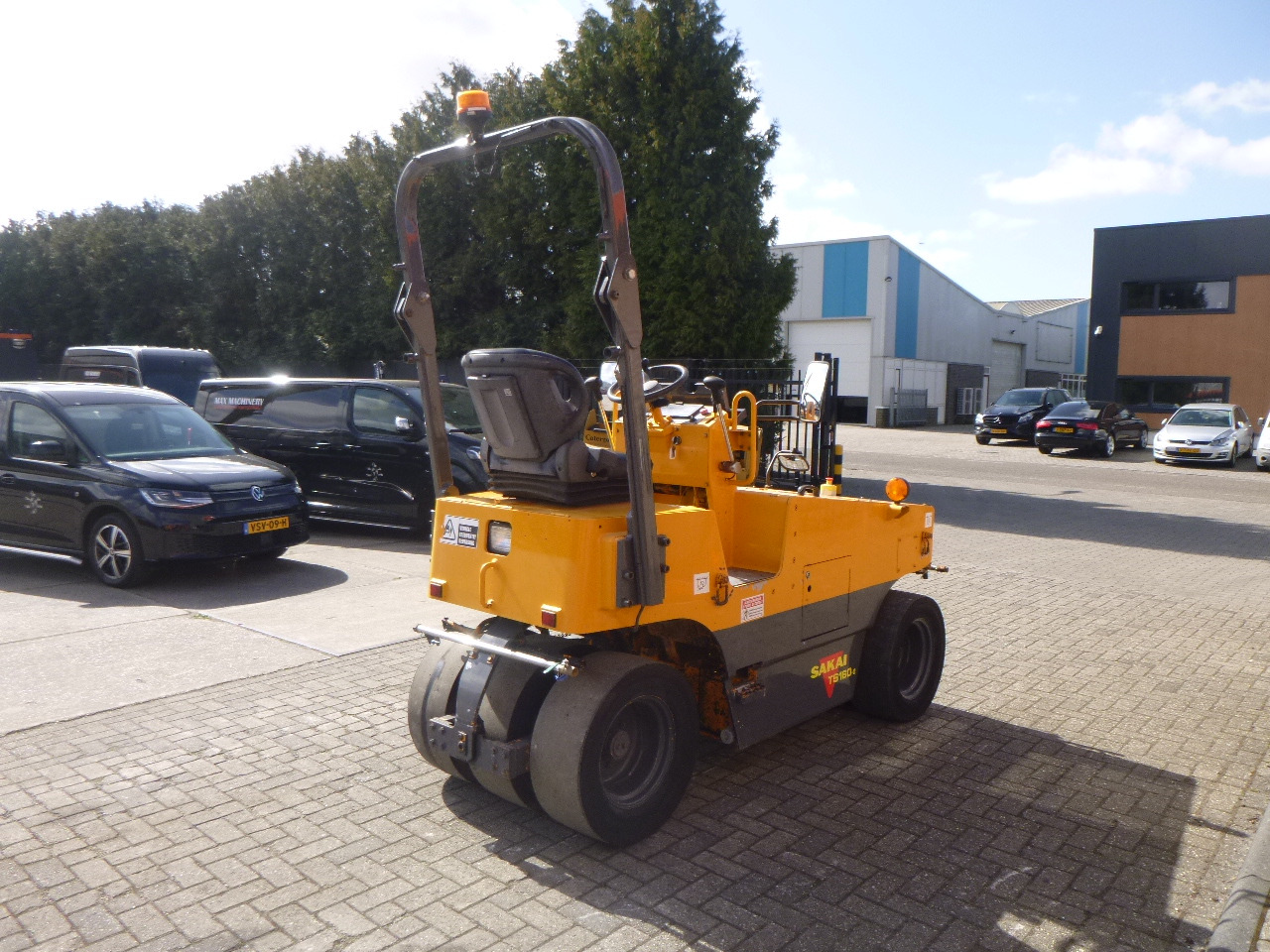 SAKAI TS160-2 - 공압 롤러 : 사진 4 SAKAI TS160-2 - 공압 롤러 : 사진 4