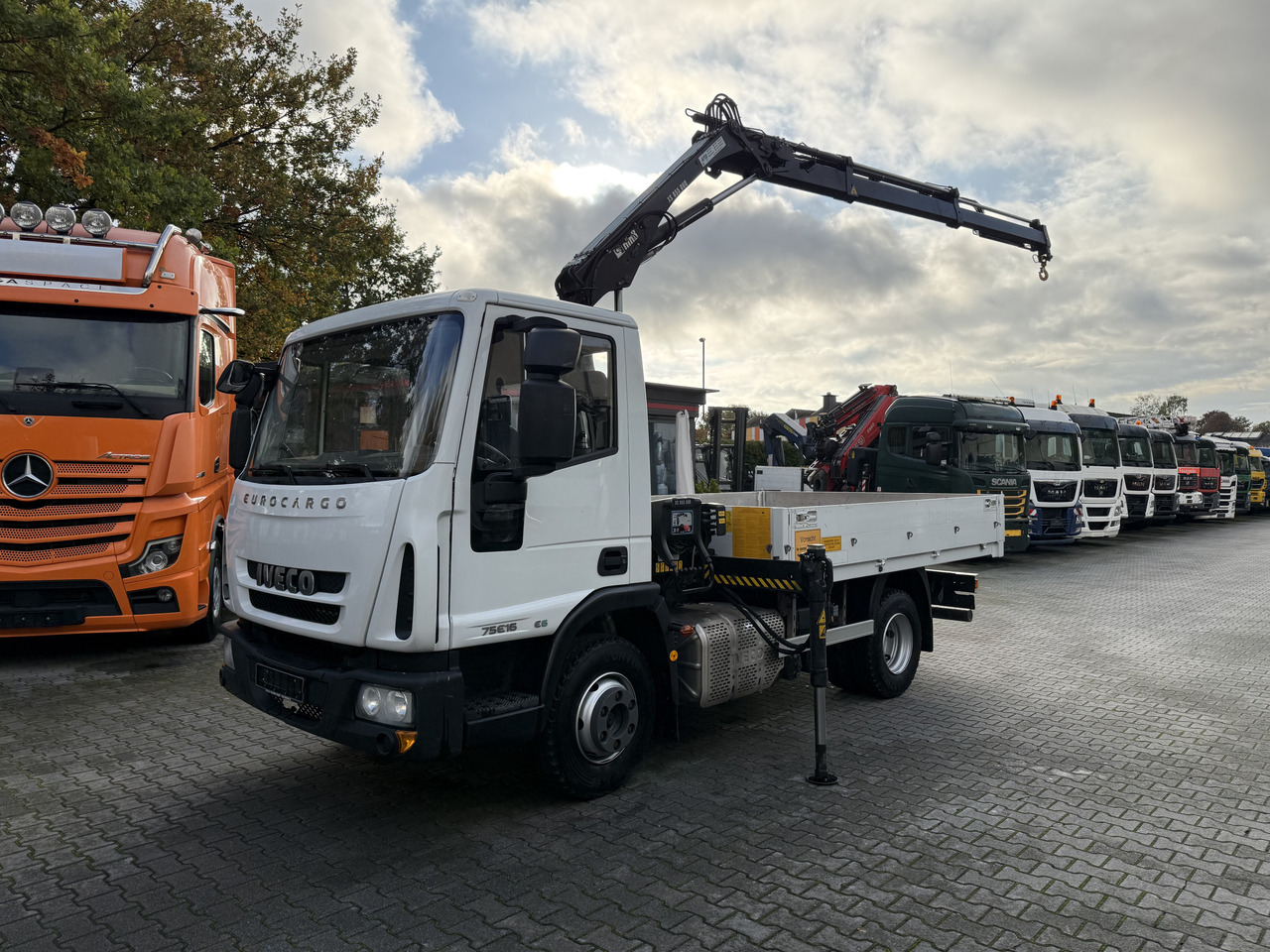 Iveco EuroCargo 75E16 Kran Hiab 055-2 - 크레인 트럭, 드롭사이드/ 플랫베드 트럭 : 사진 1 Iveco EuroCargo 75E16 Kran Hiab 055-2 - 크레인 트럭, 드롭사이드/ 플랫베드 트럭 : 사진 1