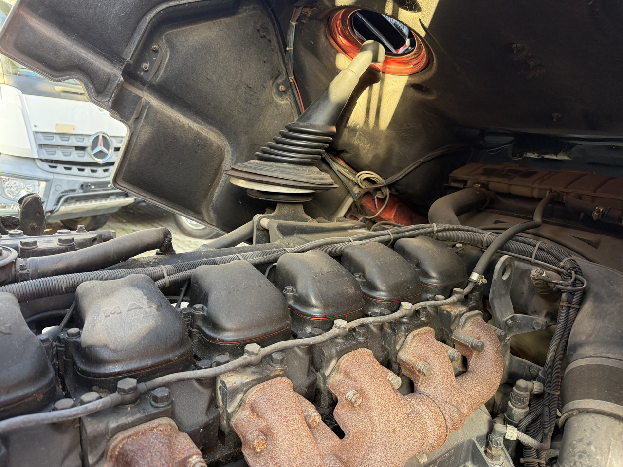 MAN F90 16.242 4X4 / Feuerwehr - 캡 새시 트럭 : 사진 3 MAN F90 16.242 4X4 / Feuerwehr - 캡 새시 트럭 : 사진 3