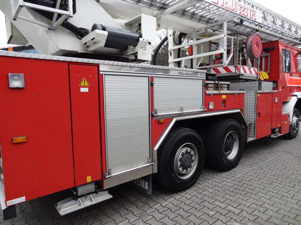 MAN FE 410 6X6 Feuerwehr Vema Lift 32 Meter - 트럭 탑재 고가작업 플랫폼 : 사진 4 MAN FE 410 6X6 Feuerwehr Vema Lift 32 Meter - 트럭 탑재 고가작업 플랫폼 : 사진 4
