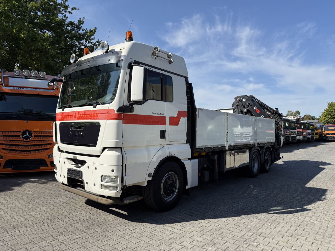 MAN TGX 26.480 6X2 Hiab 422 Bj 2017 bis 30 Meter - 크레인 트럭, 드롭사이드/ 플랫베드 트럭 : 사진 1 MAN TGX 26.480 6X2 Hiab 422 Bj 2017 bis 30 Meter - 크레인 트럭, 드롭사이드/ 플랫베드 트럭 : 사진 1