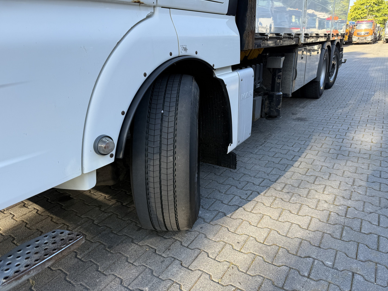 MAN TGX 26.480 6X2 Hiab 422 Bj 2017 bis 30 Meter - 크레인 트럭, 드롭사이드/ 플랫베드 트럭 : 사진 2 MAN TGX 26.480 6X2 Hiab 422 Bj 2017 bis 30 Meter - 크레인 트럭, 드롭사이드/ 플랫베드 트럭 : 사진 2