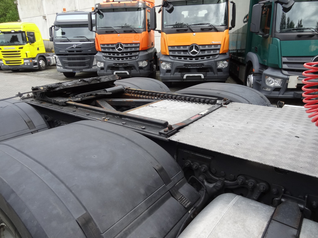 크레인 트럭, 트랙터 유닛 Mercedes-Benz Arocs 2648 LS 6X4 Kran Hiab X-HiPro 302 : 사진 6