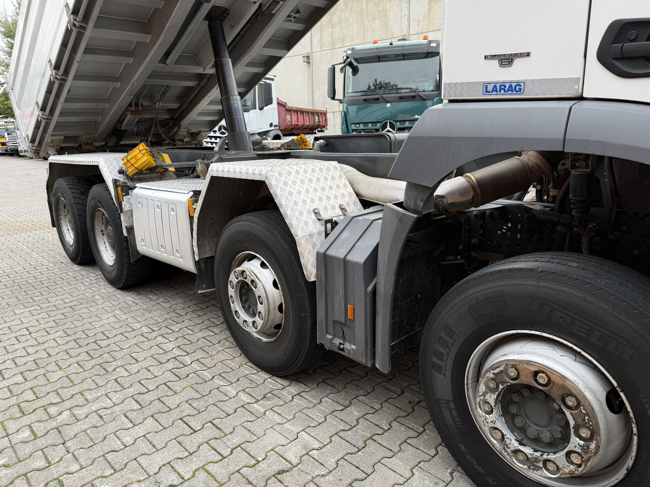 Mercedes-Benz Arocs 3246K 8X4 Meiller - 덤프트럭 : 사진 4 Mercedes-Benz Arocs 3246K 8X4 Meiller - 덤프트럭 : 사진 4