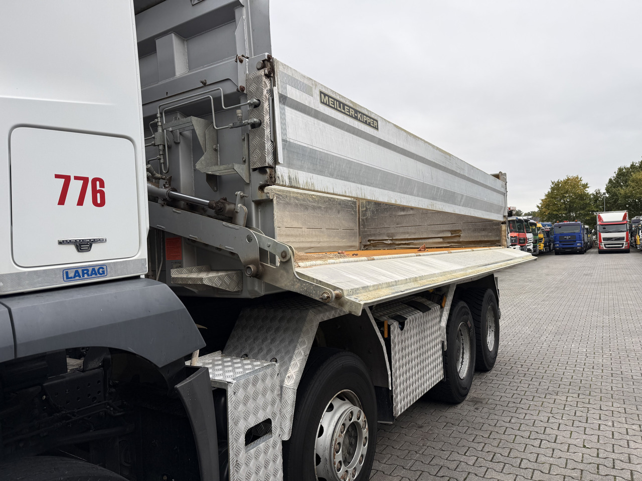 Mercedes-Benz Arocs 3246K 8X4 Meiller - 덤프트럭 : 사진 3 Mercedes-Benz Arocs 3246K 8X4 Meiller - 덤프트럭 : 사진 3