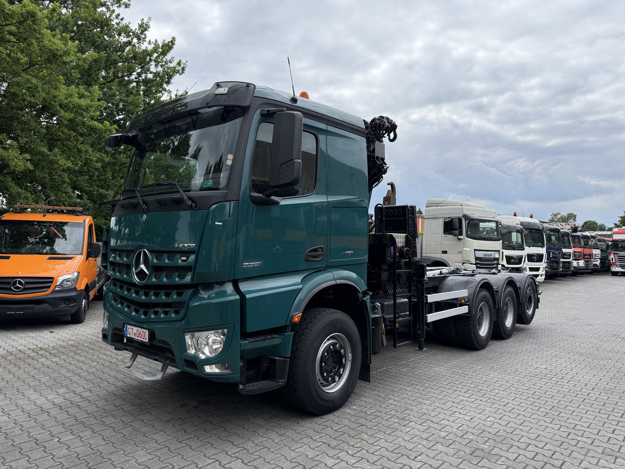 Mercedes-Benz Arocs 3251 8X4 Haken mit Kran HMF 2620 K5 - 후크 리프트 트럭, 크레인 트럭 : 사진 1 Mercedes-Benz Arocs 3251 8X4 Haken mit Kran HMF 2620 K5 - 후크 리프트 트럭, 크레인 트럭 : 사진 1