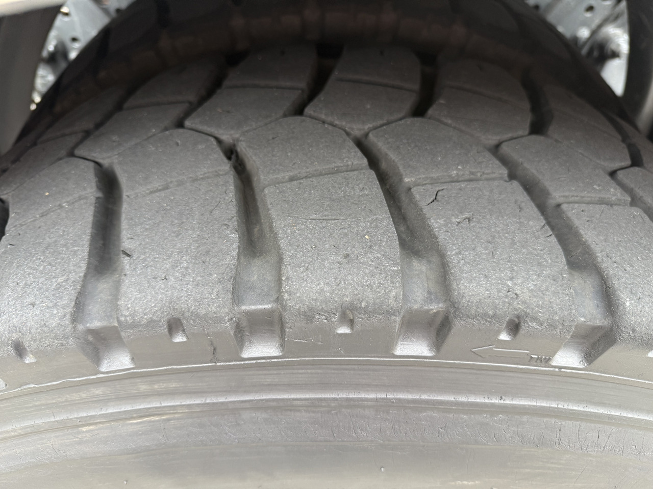 Mercedes-Benz Arocs 3251 8X4 Haken mit Kran HMF 2620 K5 - 후크 리프트 트럭, 크레인 트럭 : 사진 2 Mercedes-Benz Arocs 3251 8X4 Haken mit Kran HMF 2620 K5 - 후크 리프트 트럭, 크레인 트럭 : 사진 2