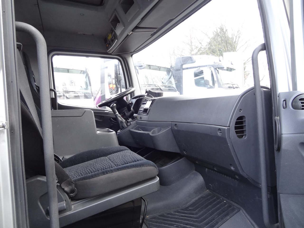 Mercedes-Benz Atego 818 Kran Palfinger 6501 - 드롭사이드/ 플랫베드 트럭, 크레인 트럭 : 사진 4 Mercedes-Benz Atego 818 Kran Palfinger 6501 - 드롭사이드/ 플랫베드 트럭, 크레인 트럭 : 사진 4