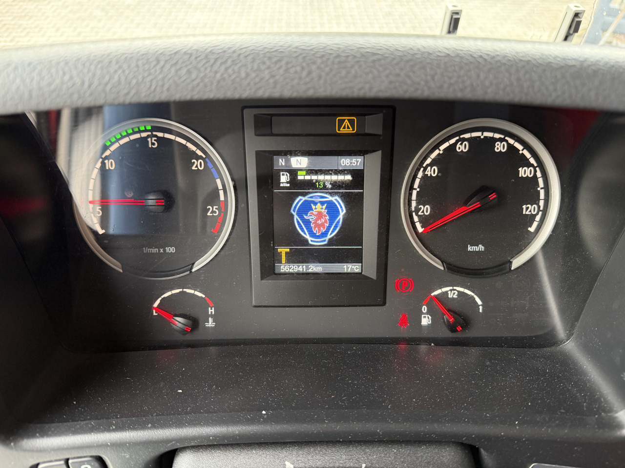 Scania P410 4X2 Palfinger PK 13001 - 드롭사이드/ 플랫베드 트럭, 크레인 트럭 : 사진 5 Scania P410 4X2 Palfinger PK 13001 - 드롭사이드/ 플랫베드 트럭, 크레인 트럭 : 사진 5