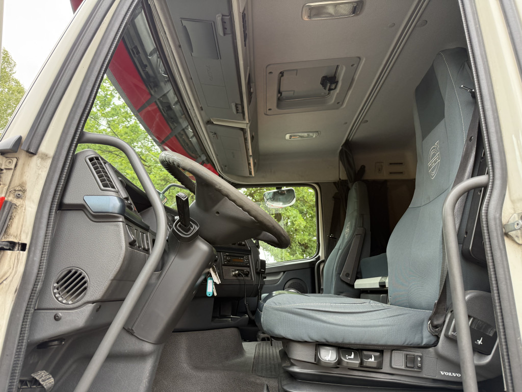 Volvo FH420 6X2*4 Palfinger 29002 bis 27 Meter - 커튼사이더 트럭, 크레인 트럭 : 사진 5 Volvo FH420 6X2*4 Palfinger 29002 bis 27 Meter - 커튼사이더 트럭, 크레인 트럭 : 사진 5